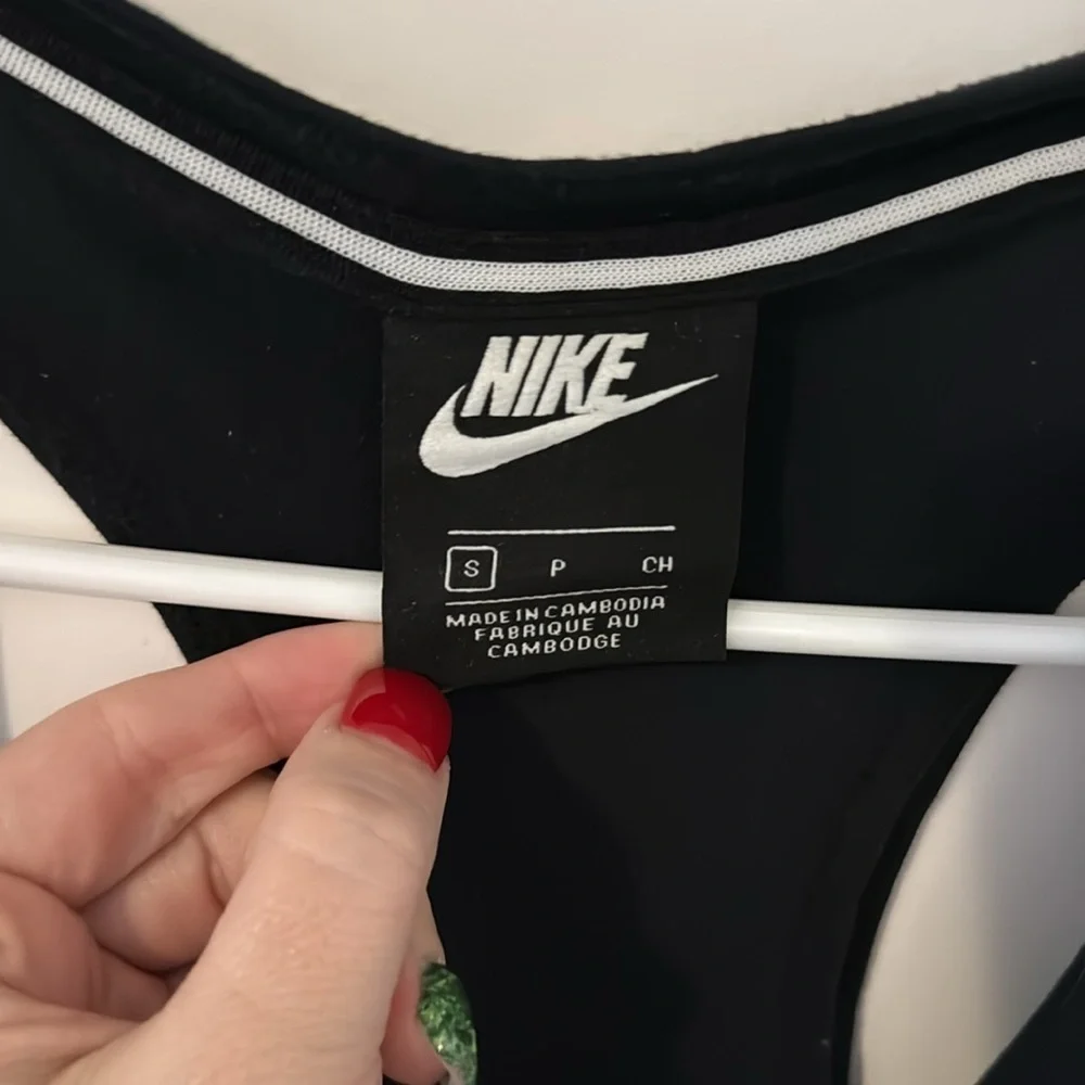 Black Nike Tank